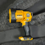 Dewalt DCL043N - Đèn Led Dùng Pin  (không Kèm Pin Sạc)